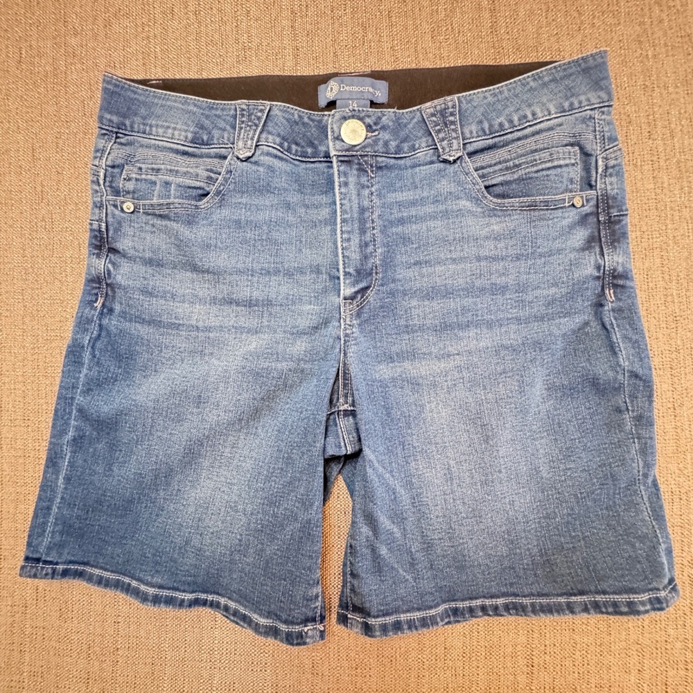 Democracy Womens 14 Absolution Medium Wash Denim Bermuda Shorts Blue Stretch